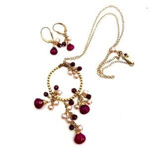 Trent Gold Tone Red Stone Faux Pearl 16" Necklace and Earrings Jewelry Set Box